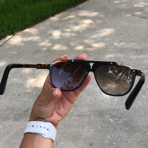 Louis Vuitton Mascot Sunglasses - Picture 5 of 7